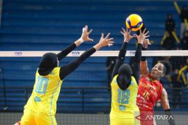 Jakarta Electric PLN kalahkan Jakarta Popsivo Polwan pada laga kedua perebutan peringkat tiga Proliga