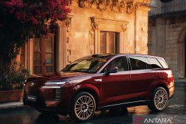BYD siap luncurkan SUV Denza N8L dengan flash charging