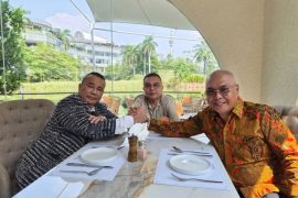 Demi persatuan, Sufmi Dasco pertemukan Hotman dan Ketum PWI