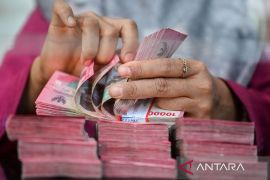 Rupiah pada Selasa pagi menguat jadi Rp17.798 per dolar AS