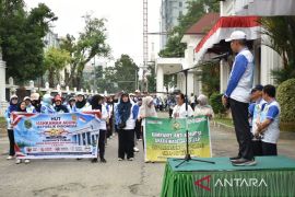 PN Medan kampanyekan penerapan SMAP melalui gerak jalan sehat
