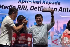 ANTARA terima penghargaan di perayaan HUT LRT Jabodebek