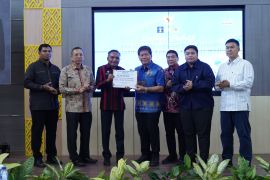 Pansus DPR salurkan Rp150 juta untuk penanganan korban bencana Flores