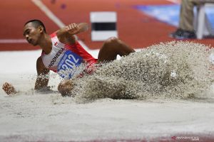 Lompatan 7,58 meter antar Sapwaturrahman raih emas lompat jauh putra