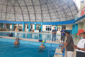 Perenang putri Sumbar matangkan latihan jelang PON Papua