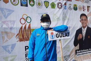 Indri, pegulat Jambi haus prestasi meski tak muda lagi