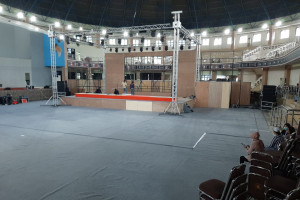 Panitia angkat besi menambah peredam untuk perkuat pondasi Uncen