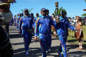 Kirab api PON XX Papua