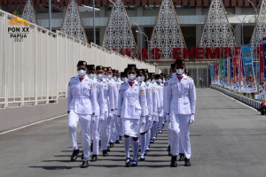 PB PON gelar upacara penaikan bendera kontingen