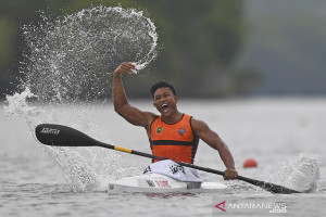 PON Papua; Riau raih medali emas canoeing MK1 200