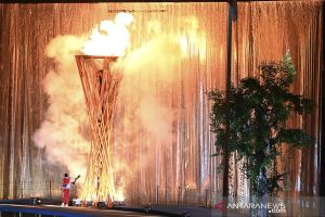 Boaz Solossa nyalakan Kaldron PON Papua