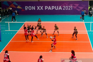 Voli putri Jatim dihajar Jabar