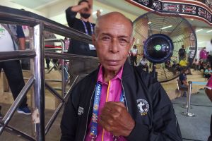 Levi Rumbewas dan mesin waktu PON Papua