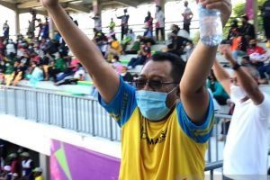Gubernur NTB ikut berjingkrak saksikan voli pasir pastikan ke final