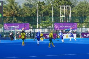Bekuk tuan rumah, tim hoki putra kaltim berpeluang tembus final