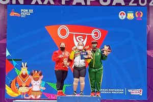 Lifter Riau Maharani persembahkan emas dan bukukan rekor baru