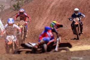 Papua raih emas balap motor cross 125 cc beregu