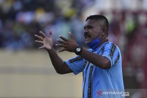 Pelatih sepak bola putra Papua ingatkan pemain agar tetap rendah hati