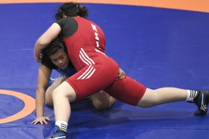 Roxana tak akan berhenti bergulat sebelum dapat lagi emas PON