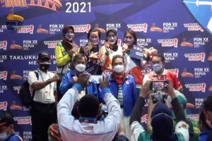 Jabar dan Sumsel berbagi emas pertama anggar