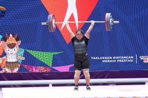 Riau dapat medali emas dari lifter putri Maharani