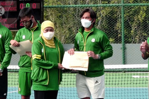 Tim tenis putra Jatim dapat bonus mentas dari Gubernur Khofifah