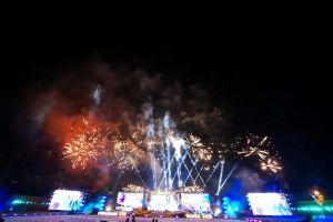 Lima atlet difabel Papua arak api Peparnas pada seremoni pembukaan