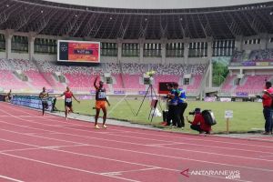 Atlet tuan rumah rebut emas pertama Peparnas Papua