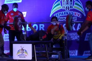 Lifter Jabar kalahkan atlet Pelatnas Kalbar