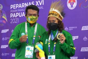 Mutiara Cantik asal Jatim pecahkan rekor pararenang Peparnas