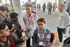 Menlu sebut persiapan KTT ke-43 ASEAN "on the right track"