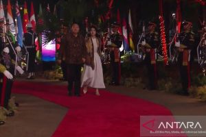 Pasukan Cordon sambut tamu negara di Gala Dinner KTT Ke-43 ASEAN