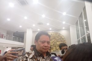 Airlangga: Banyak keluarga Bobby Nasution adalah kader Golkar