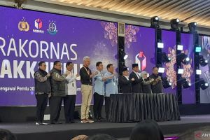 Tiga paslon teken deklarasi kampanye damai, tertib, dan taat hukum