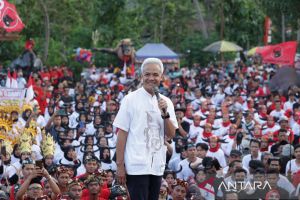 Tiga banteng raksasa sambut Ganjar di Magelang