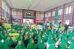 Ratusan "emak-emak" majelis taklim se-Kabupaten Bekasi sambut Muhaimin