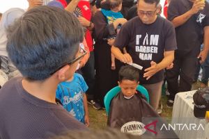 Kaesang kunjungi bakti sosial relawan Bolonemase di Tegal