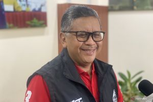 Hasto: Jangan bahayakan prajurit dengan aset tempur usang