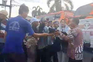 Bawaslu Banyumas selidiki pembagian kaos capres saat kunjungan Jokowi