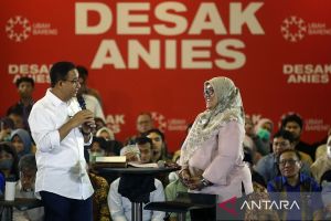 Anies sebut solusi "stunting" bukan hanya makan siang dan susu gratis