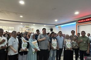 Airlangga Hartarto pastikan bansos tidak terafiliasi politik