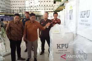 KPU RI pastikan proses pengemasan logistik pemilu selesai 1 Februari