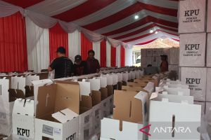 KPU Majalengka targetkan distribusi logistik selesai dalam 2 pekan