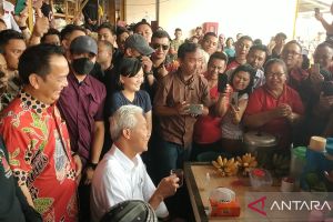 Ganjar Pranowo kunjungi Pasar Beriman Tomohon Sulut