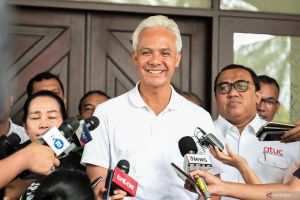 Ganjar: Undang-Undang Cipta Kerja perlu direvisi