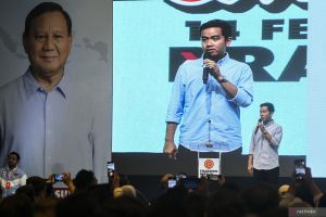Hari ke kampanye ke-72, Prabowo-Gibran nonton konser di Medan 