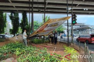 Bawaslu DKI perkenankan masyarakat bantu bersihkan APK