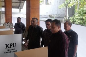 Pj Gubernur Bali minta sisi belakang bilik suara ditutup