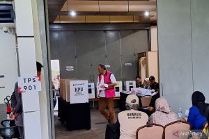 Tahanan KPK gunakan hak pilih di TPS 901 Rutan KPK