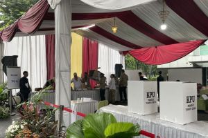 Presiden dan Ibu Negara gunakan hak pilih di TPS 10 Gambir Jakarta